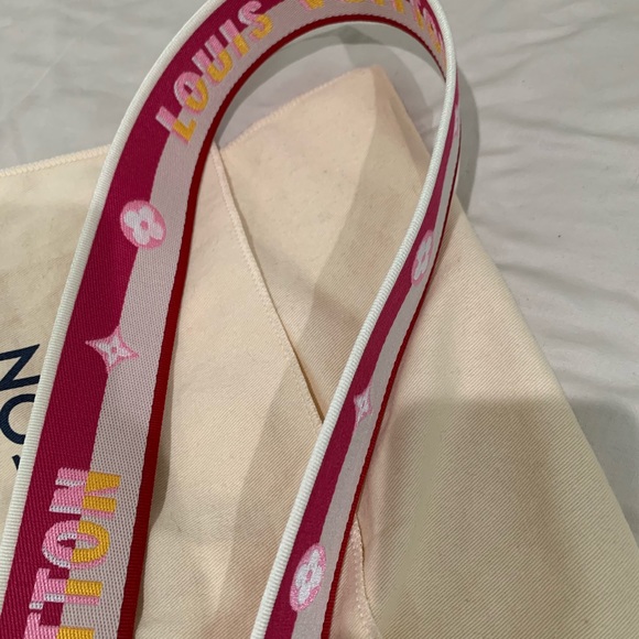 Louis Vuitton Pink and Cream Crossbody Strap - Picture 3 of 9